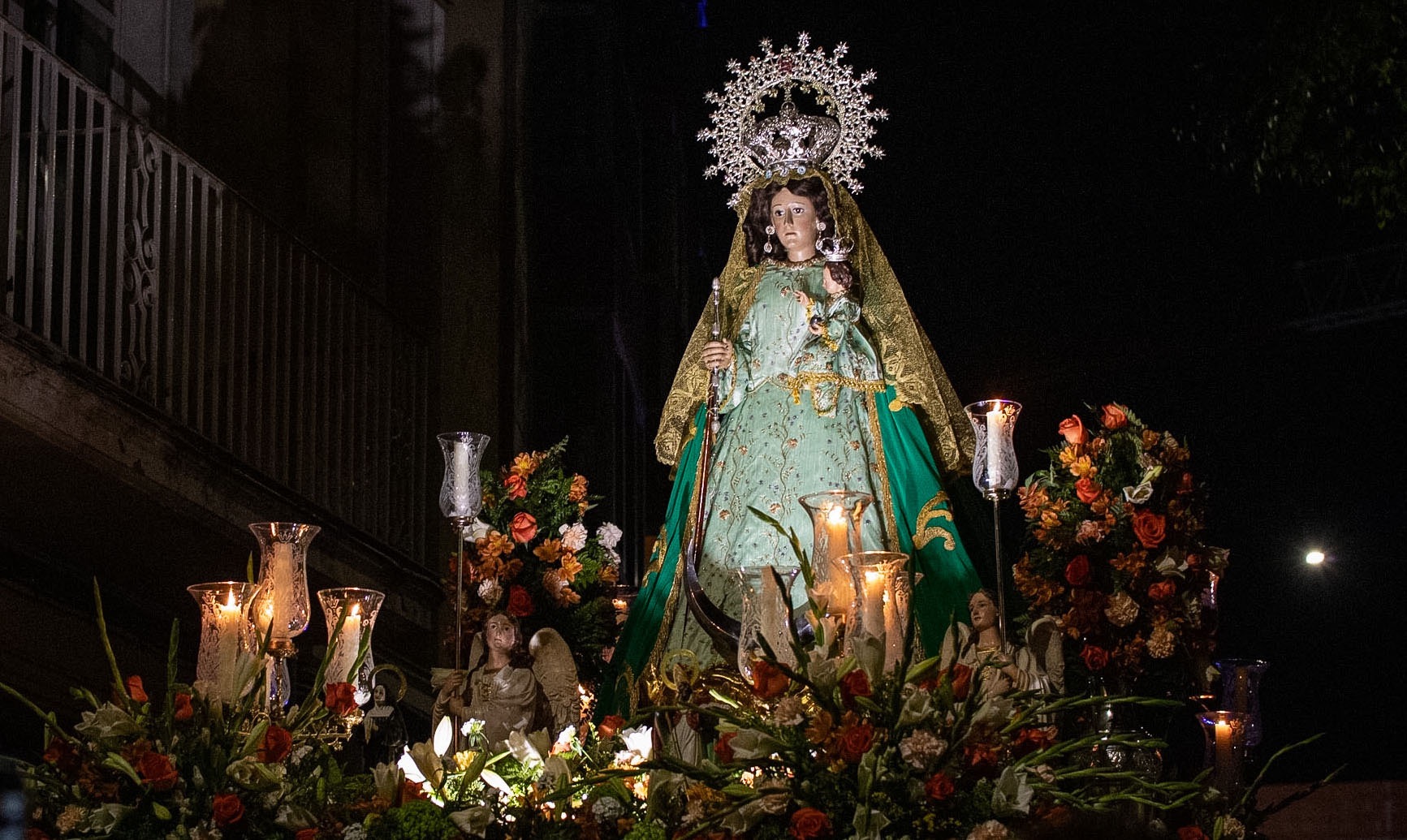 La Virgen de la Antigua en procesión